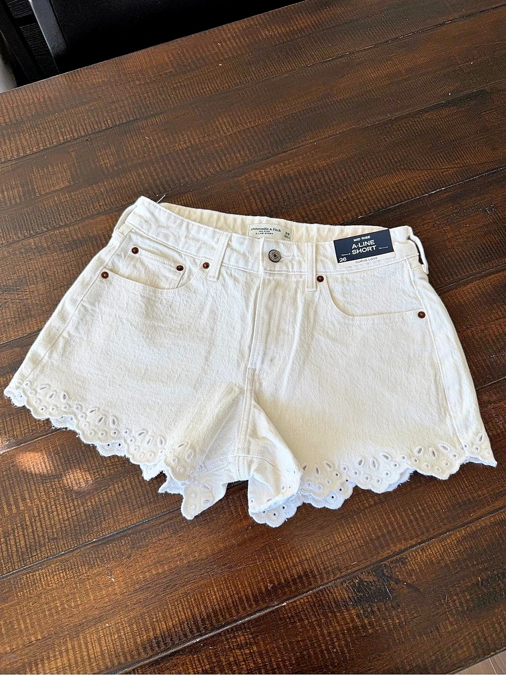 Abercrombie & Fitch Women's White Lace-Trim Jean Shorts Size 5 Like New